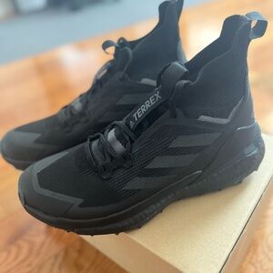 Adidas Terrex Men’s sneaker 9.5